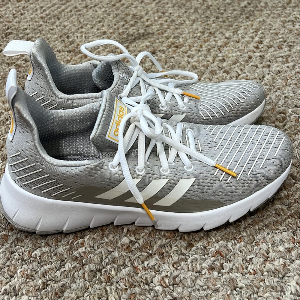 EUC Ortholite Adidas shoes. - Picture 2 of 5
